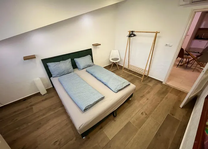 Sela 2 * Debrecen